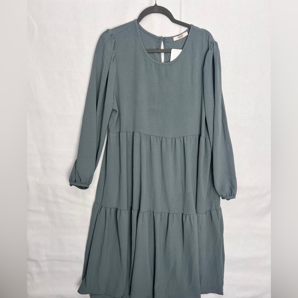 Sage Green Women's  Midi Dress NWT 2XL